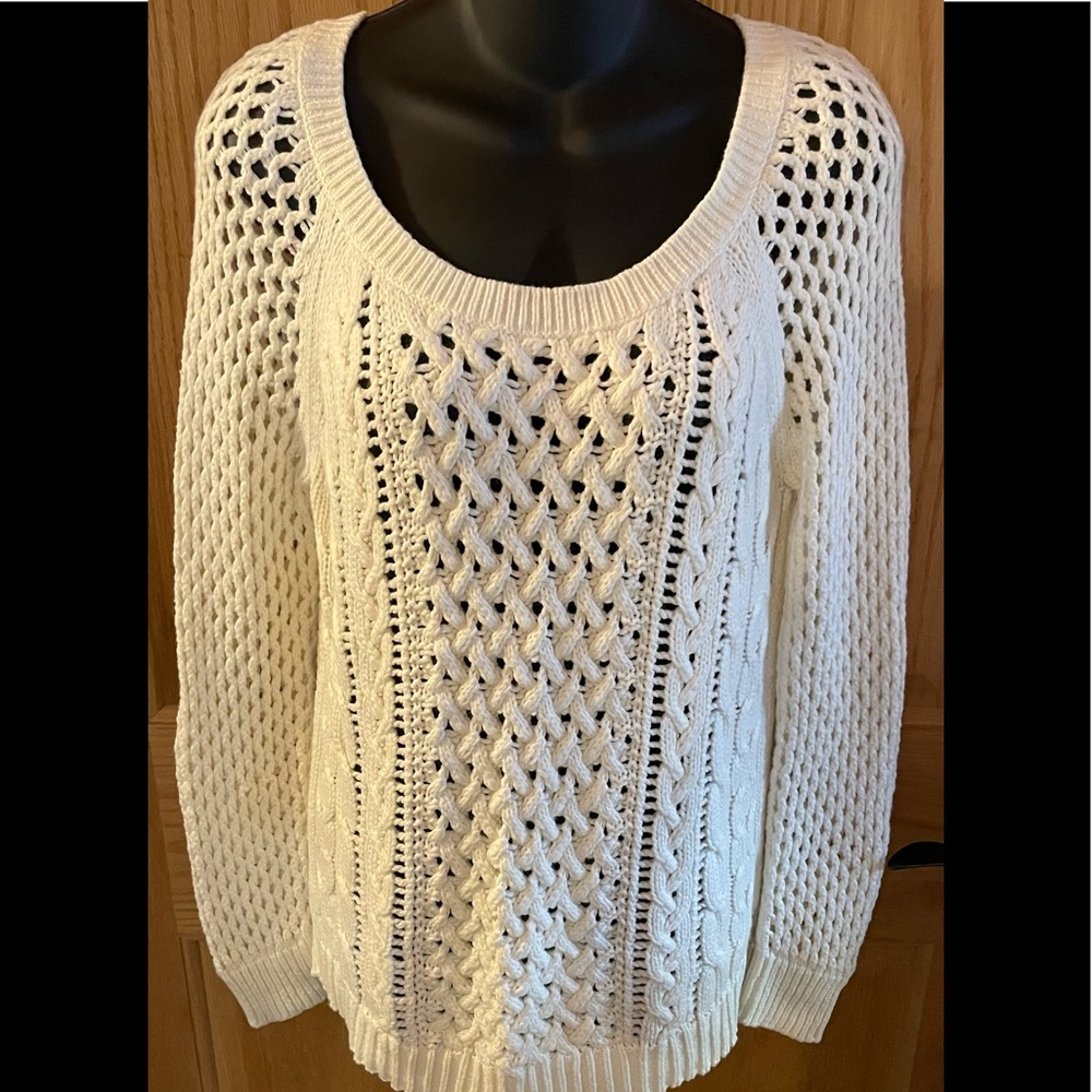 AE Cream Sweater M